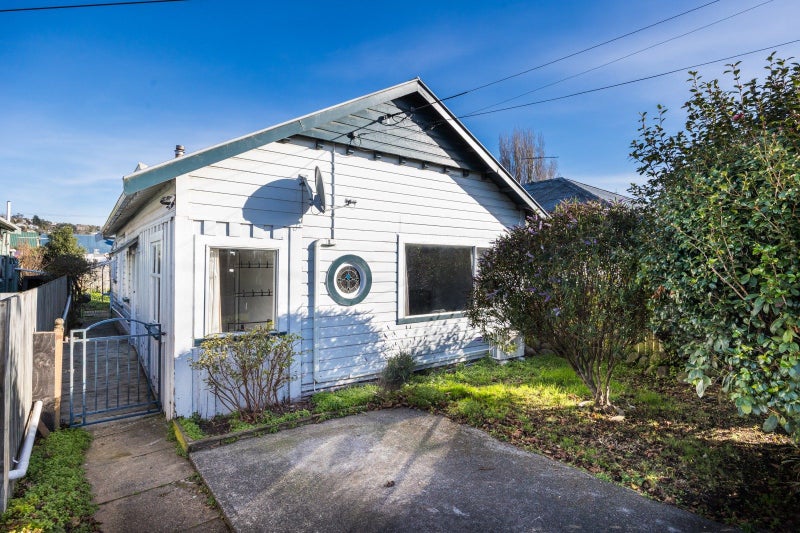 49 Baker Street, Caversham, Dunedin - Carousel 1