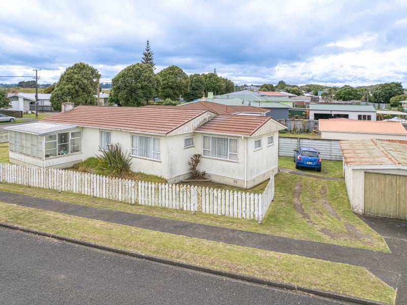 60 Manuka Street, Castlecliff, Whanganui - Carousel 1