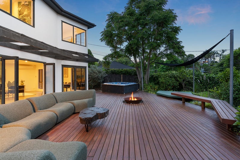 659A Beach Road, Rothesay Bay, Auckland - Carousel 1