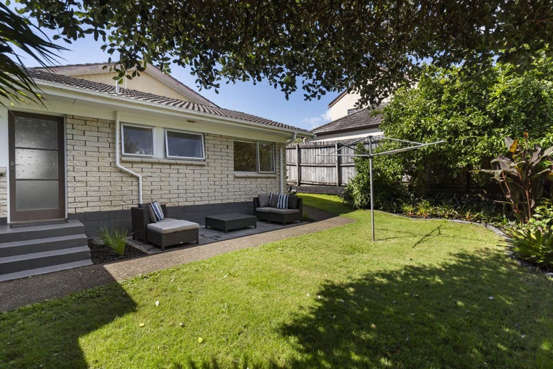 4/23 Tawa Road, Onehunga, Auckland - Carousel 1
