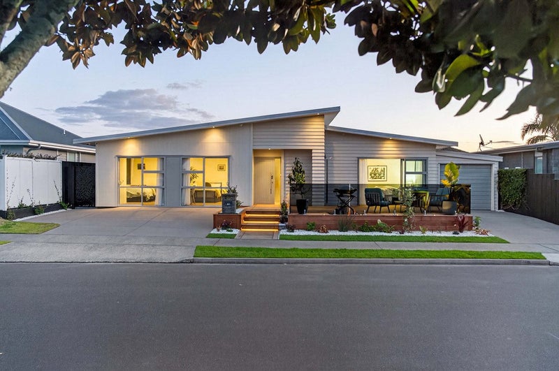 42 Nautilus Drive, Papamoa Beach, Papamoa - Carousel 1