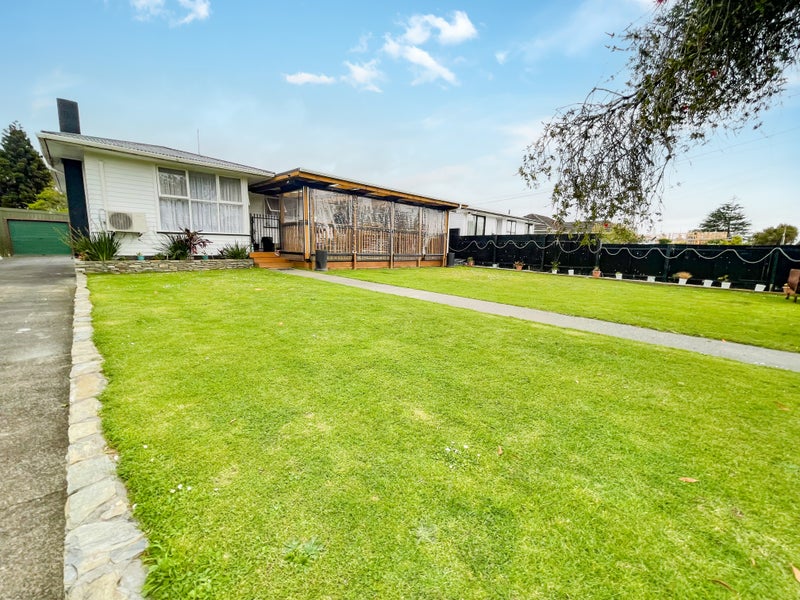 35 Mervan Street, Mangere East, Auckland - Carousel 1