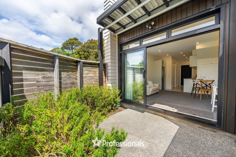 1 Glen Evans Crescent, Fairfield, Lower Hutt, Wellington - Carousel 1