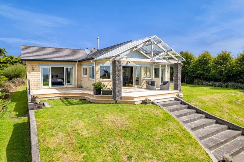 40 Maunga Heights, Hurworth, New Plymouth - Carousel 2