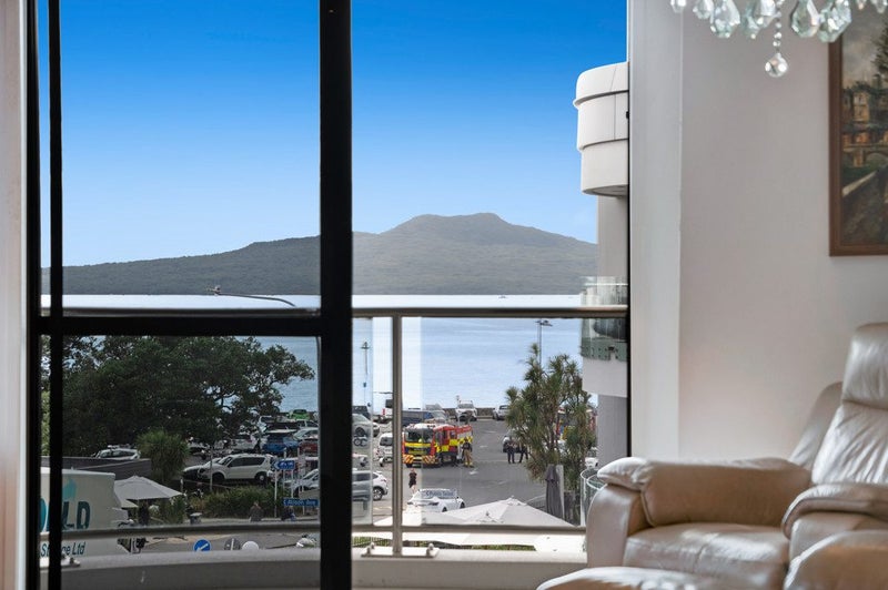 1B/5 The Promenade, Takapuna, Auckland - Carousel 1