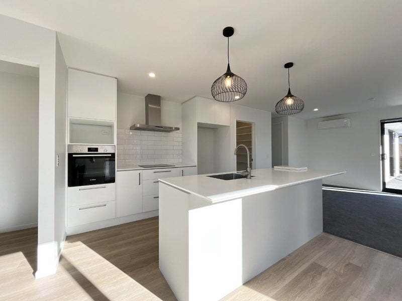 15 Silvergrass Way, Rolleston, Rolleston - Carousel 2