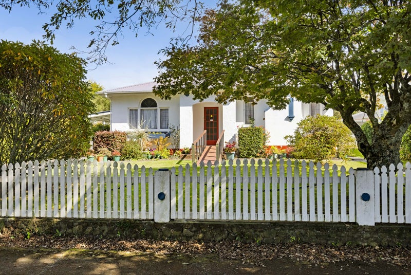 36 Percy Avenue, Stratford, Stratford - Carousel 34