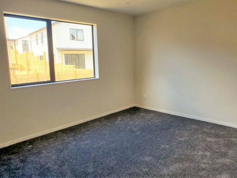 16C Kaimai Avenue, Massey, Waitakere City, Auckland - Carousel 2