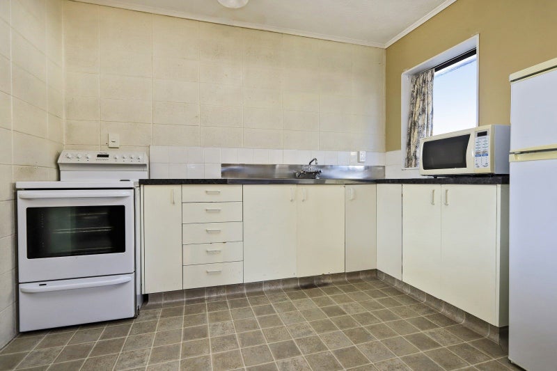 6/78 KING ST, Taradale, Napier - Carousel 2