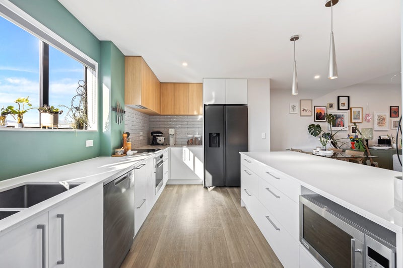 12/36D Welles Street, Christchurch Central, Christchurch - Carousel 2