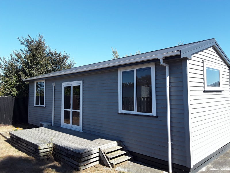 299B High Street South, Carterton - Carousel 13