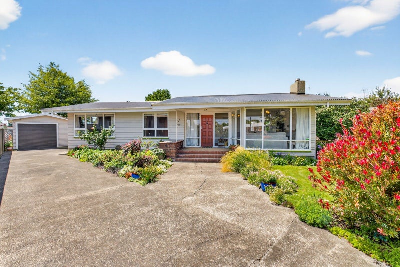 729 Maxville Drive, Parkvale, Hastings - Carousel 1