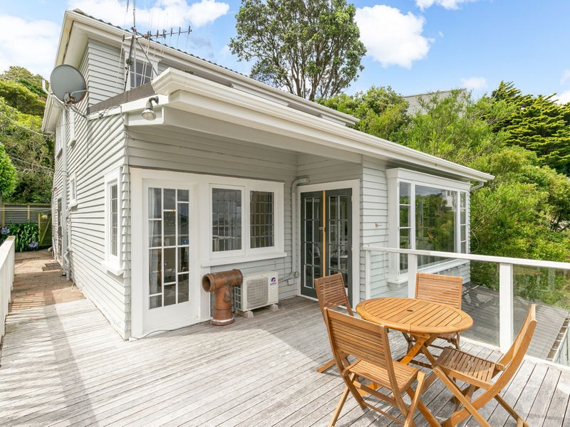 113 Barnard Street, Wadestown, Wellington - Carousel 1