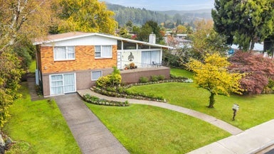 57 Barnard Road, Fairy Springs, Rotorua - Carousel 1