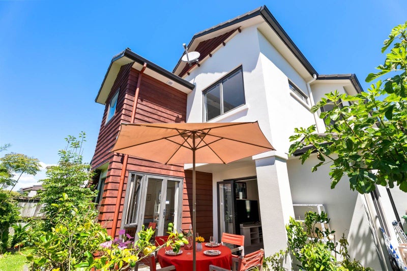 9 Lilybank Crescent, East Tamaki, Auckland - Carousel 2