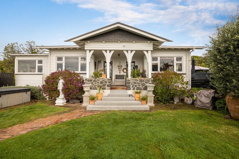 14 McCormacks Bay Road, Mount Pleasant, Christchurch - Carousel 1