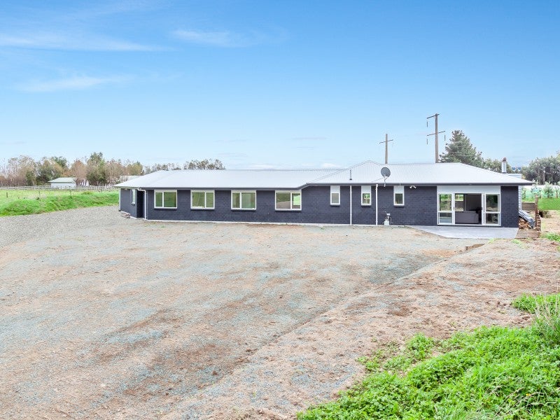 69 Williams Road, Tokomaru - Carousel 26