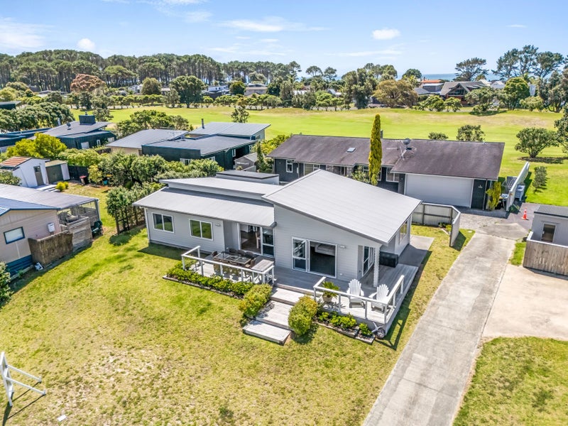 147 The Fairway, Matarangi, Whitianga - Carousel 1