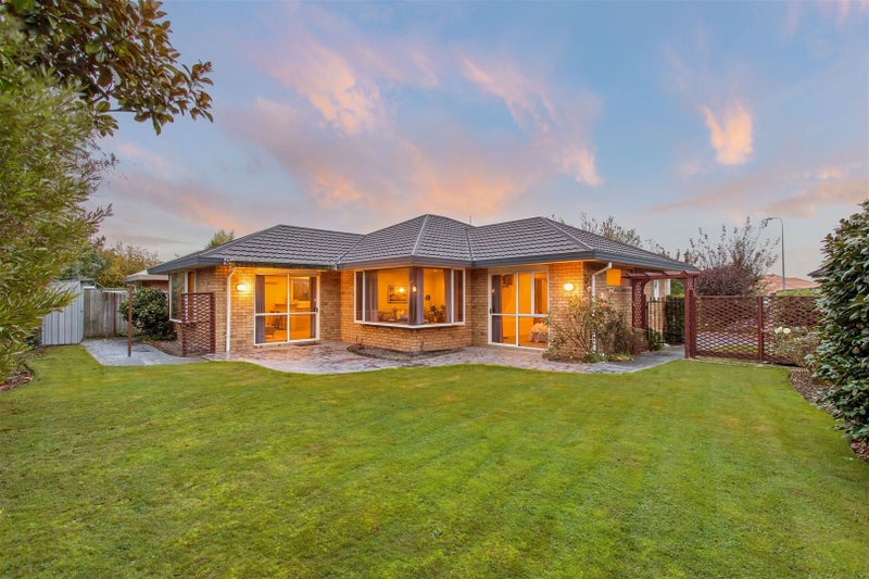 9 Cardigan Bay Place, Addington, Christchurch - Carousel 1