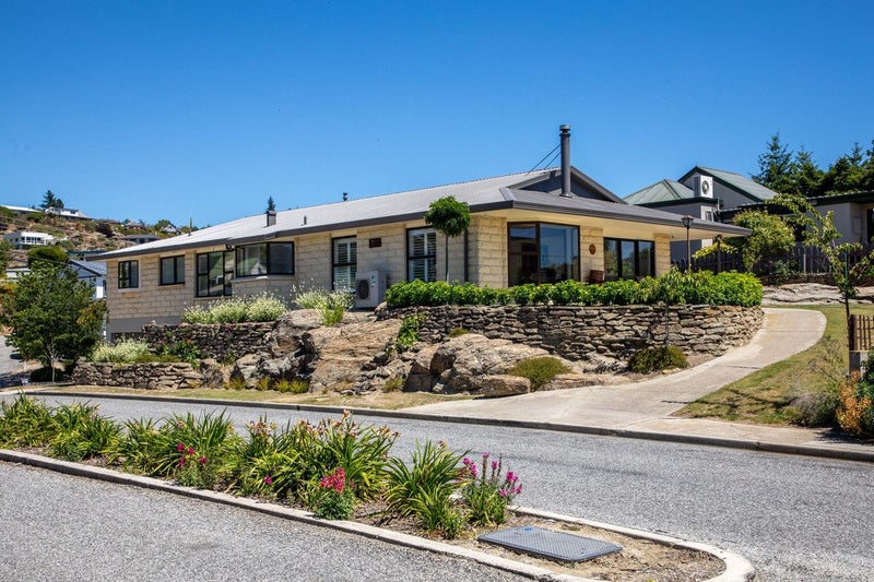 2 Hart Place, Bridge Hill, Alexandra - Carousel 1