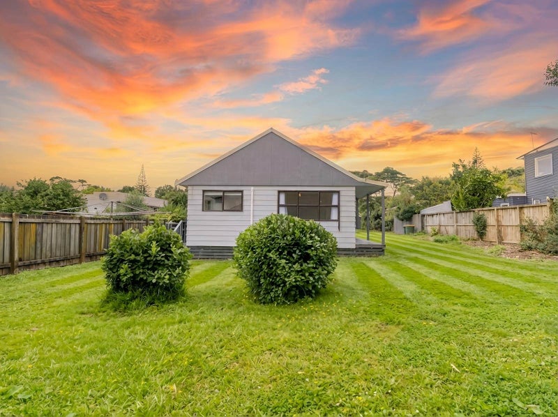 1/3 Nicolas Avenue, Glen Eden, Auckland - Carousel 2