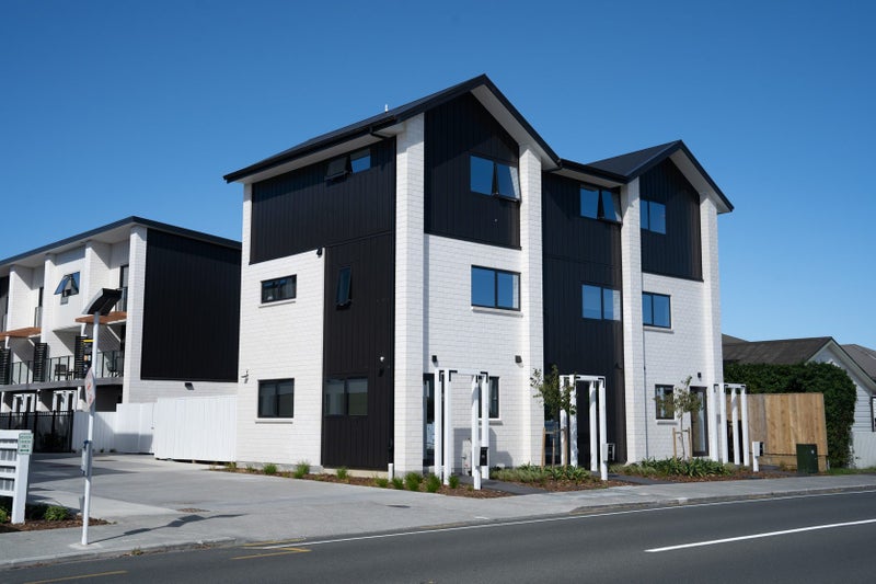 7/200 Carrington Road, Mount Albert, Auckland - Carousel 1