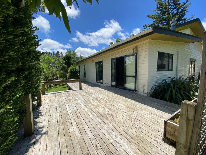 3 Cottle Heath Close, Manor Park, Lower Hutt - Carousel 1
