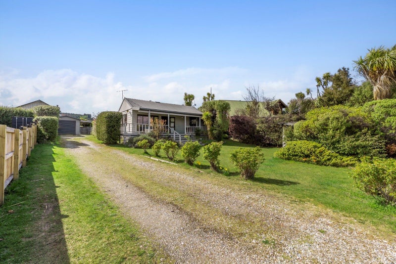 229 Beacon Point Road, Wanaka - Carousel 2