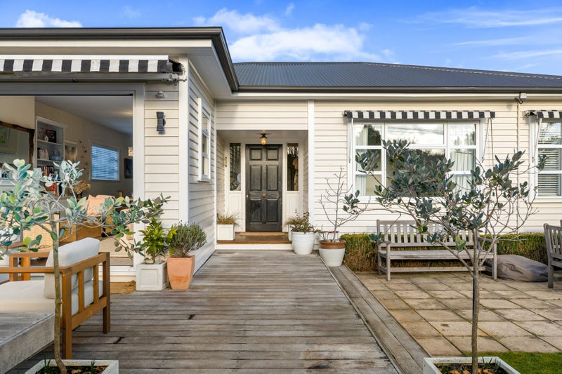 1/16 Hawthorne Street, Strowan, Christchurch - Carousel 1