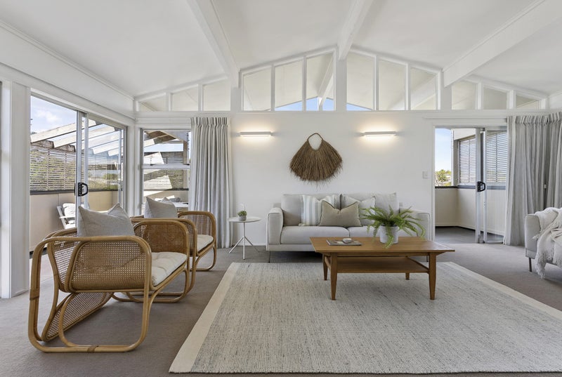 1/42 Knightsbridge Drive, Forrest Hill, Auckland - Carousel 2