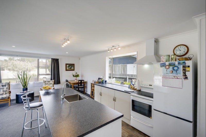 12 Hetley Crescent, Taradale, Napier - Carousel 2