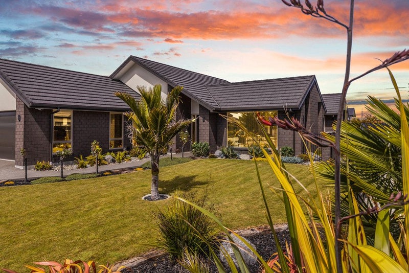 15 Rose Manor Drive, Springlands, Blenheim - Carousel 1