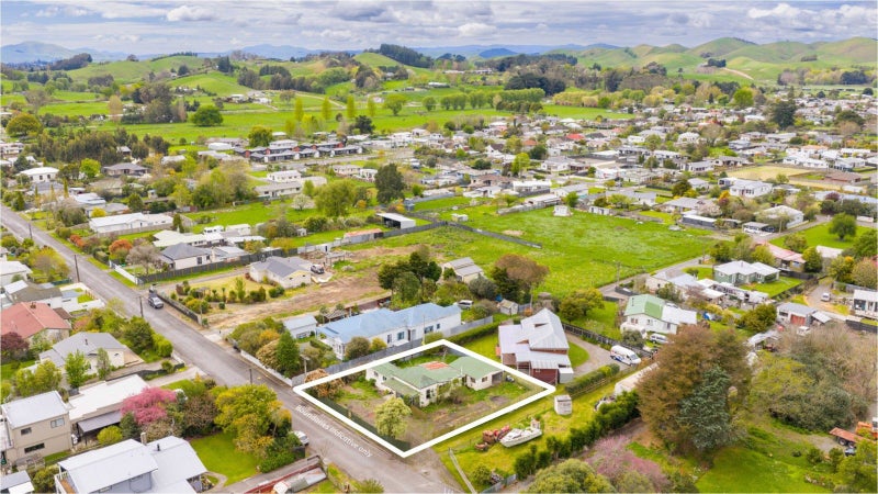 46 McGreevy Street, Waipawa, Waipawa - Carousel 13