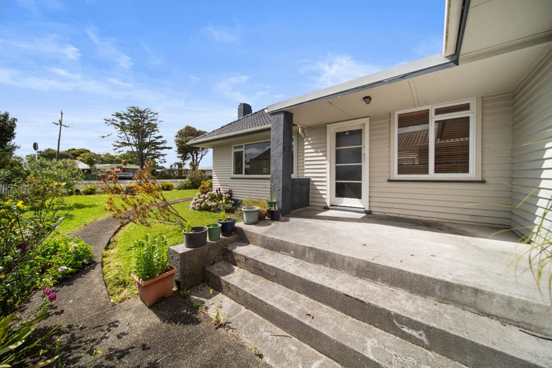 1/1 Robertson Road, Favona, Auckland - Carousel 1