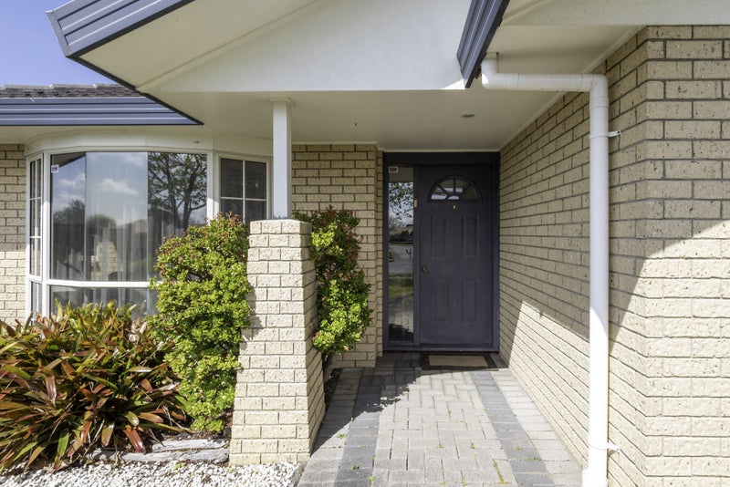1/1 Ambleside Drive, Northpark, Auckland - Carousel 2