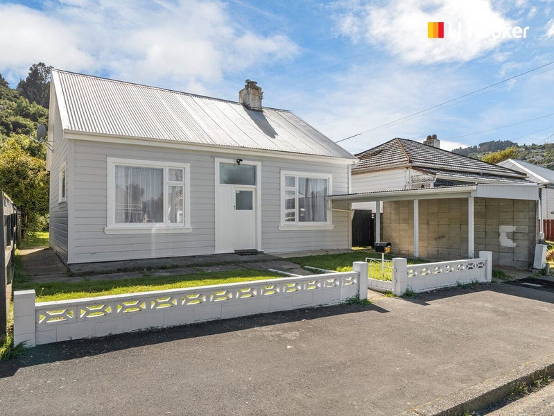 38 Carr Street, North East Valley, Dunedin - Carousel 1