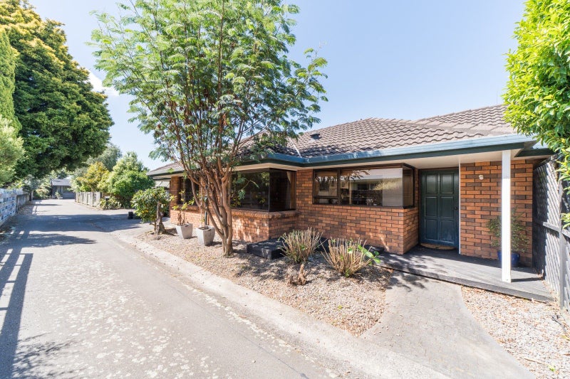 3 Silverdale Court, Terrace End, Palmerston North - Carousel 1