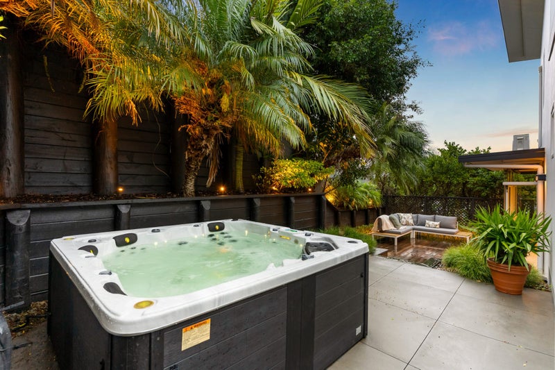 27A Tautari Street, Orakei, Auckland - Carousel 2