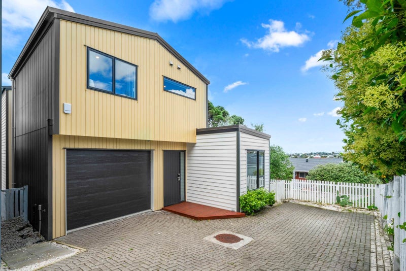 2D Robin Lane, Browns Bay, Auckland - Carousel 2