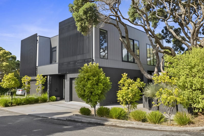 30C Waiwaka Terrace, Strandon, New Plymouth - Carousel 1