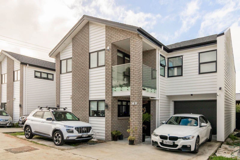 14B Rimu Street, New Lynn, Auckland - Carousel 1