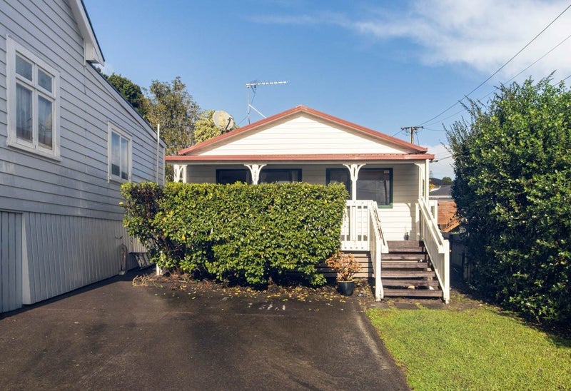 408A West Coast Road, Glen Eden, Waitakere City, Auckland - Carousel 1