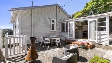 9 Hoggard Street, Vogeltown, Wellington - Carousel 1