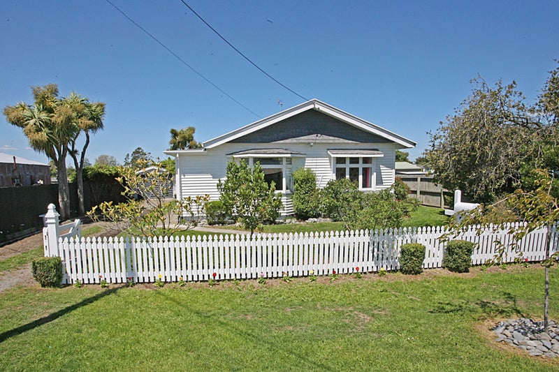 Property Valuation for 1 Waiuku Street, Leeston, Leeston Trade Me Property Trade Me Property