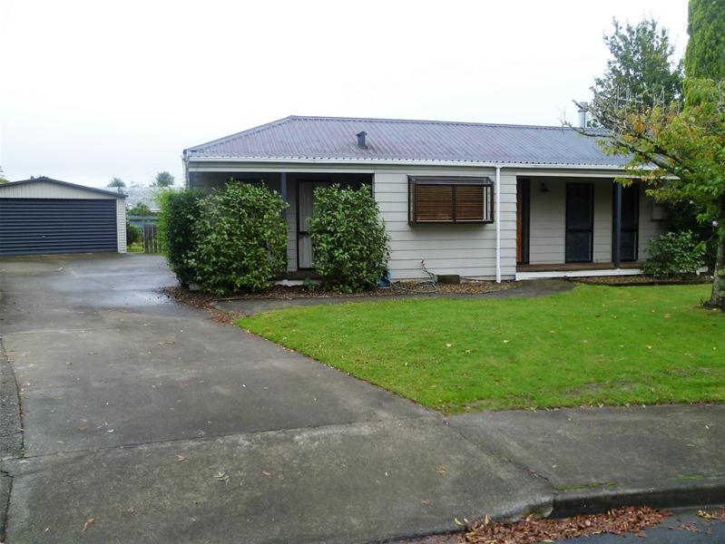 3 Pomeroy Place, Havelock North, Havelock North - Carousel 1