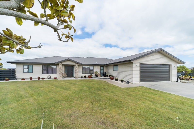 49 Wapiti Avenue, Feilding, Feilding - Carousel 1
