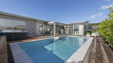 27 Kahawairahi Drive, Beachlands, Auckland - Carousel 1