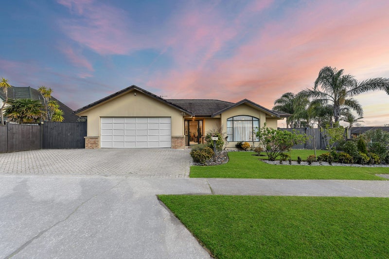 27 Maghera Drive, East Tamaki Heights, Auckland - Carousel 1