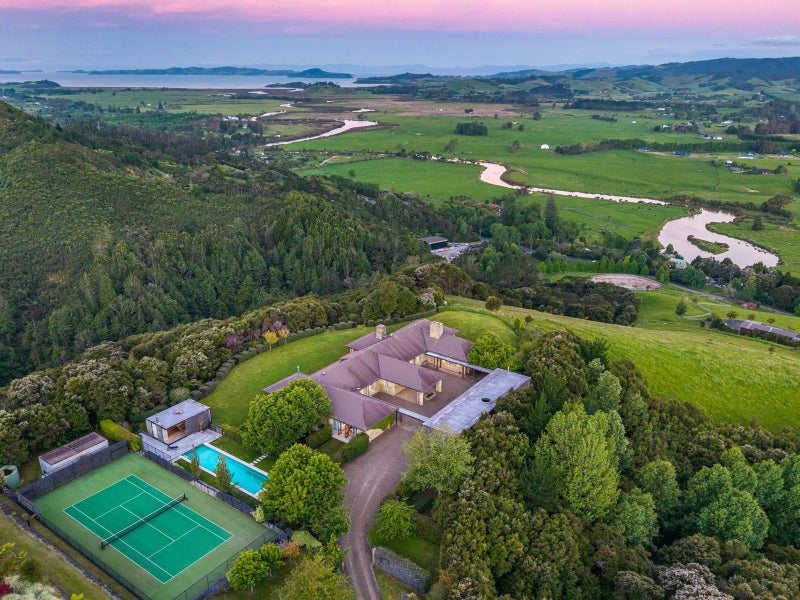 184 North Road, Clevedon, Manukau City, Auckland - Carousel 1