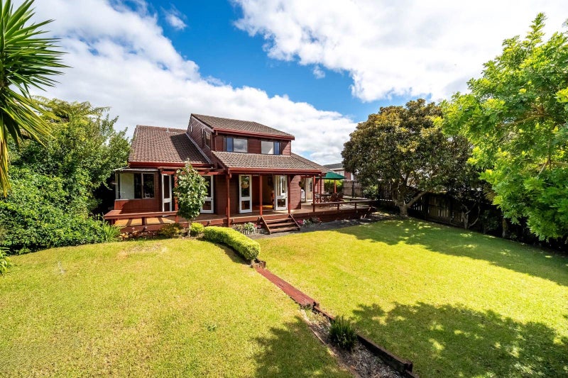 201 Glamorgan Drive, Torbay, Auckland - Carousel 1